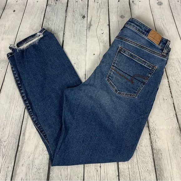 American Eagle Outfitters Denim - AMERICAN Eagle Outfitters Distressed Mom Jean